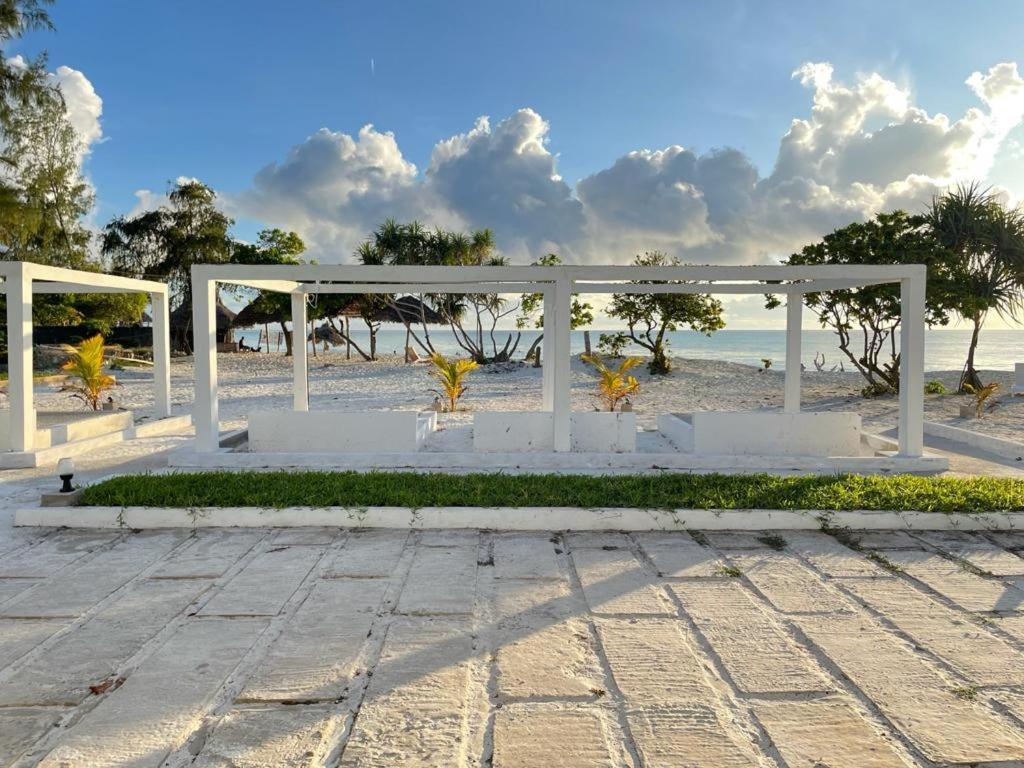 Jambo Beach Hotel Paje Extérieur photo