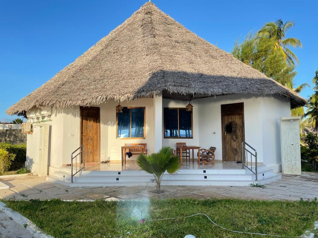 Jambo Beach Hotel Paje Extérieur photo